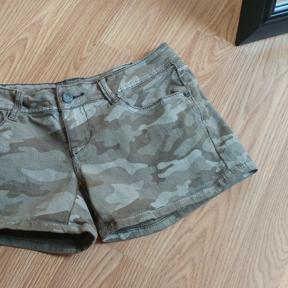 { People's Liberation } "Army" Shorts - Picture 4 of 6